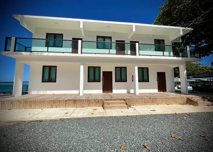 1 Corcega Beachfront Suites Rincon